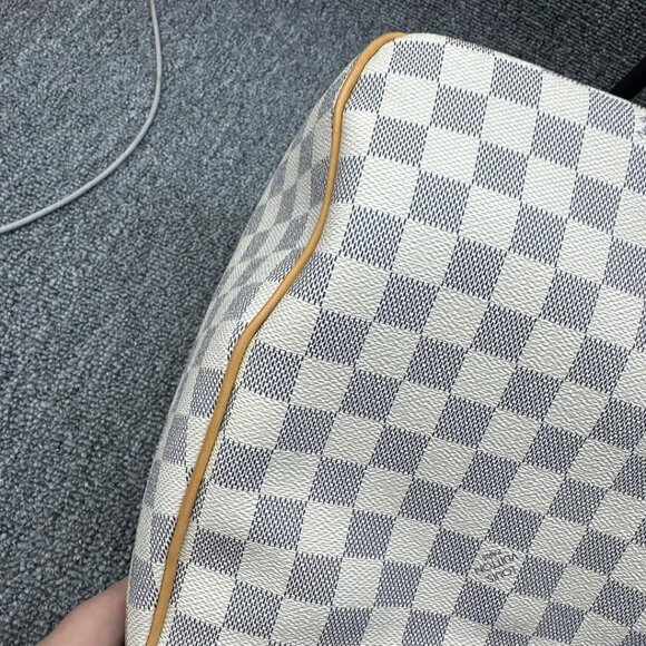 Louis Vuitton Figheri White Monogram Leather Shoulder Bag 988-030524 - Picture 13 of 16